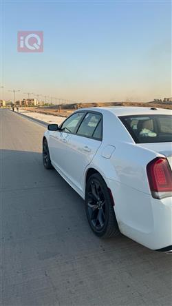 کرایسلەر 300